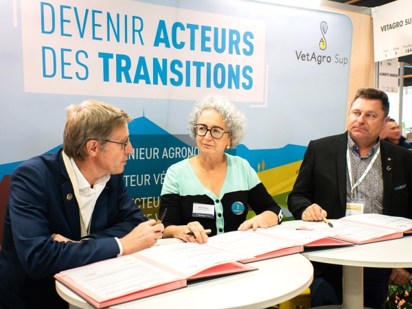 VetAgro Sup et LCA signent une convention