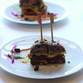 Les jeunes talents de la région revisitent la cuisine du burger