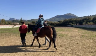 Centre d’Ogotaï :  de l’équitation pour tous