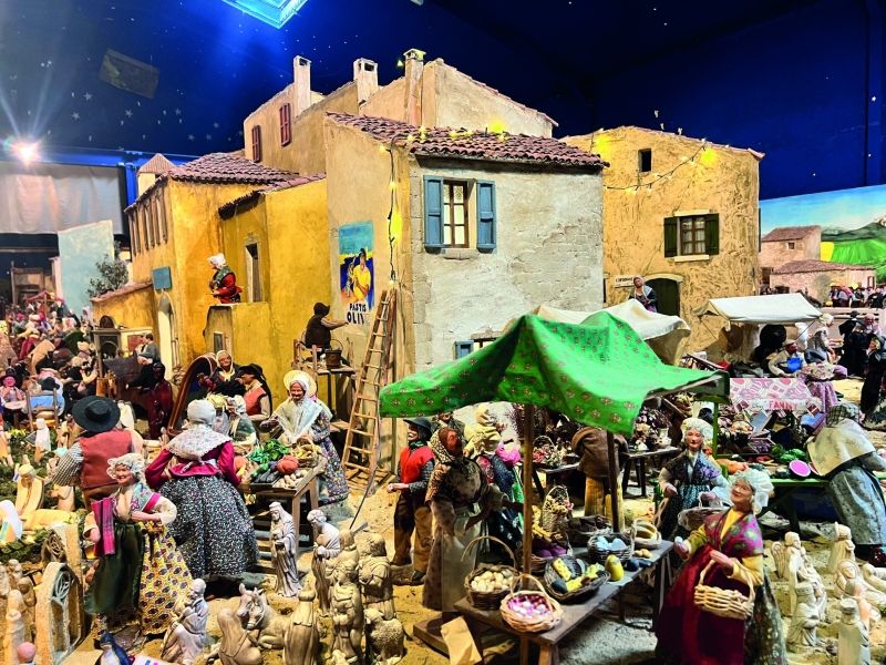 Un musée où les santons prennent vie au village provençal miniature à Grignan